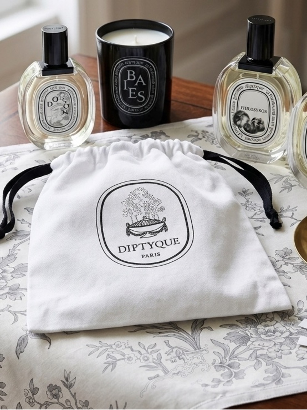 diptyque White Cotton Drawstring Pouch with Black Logo